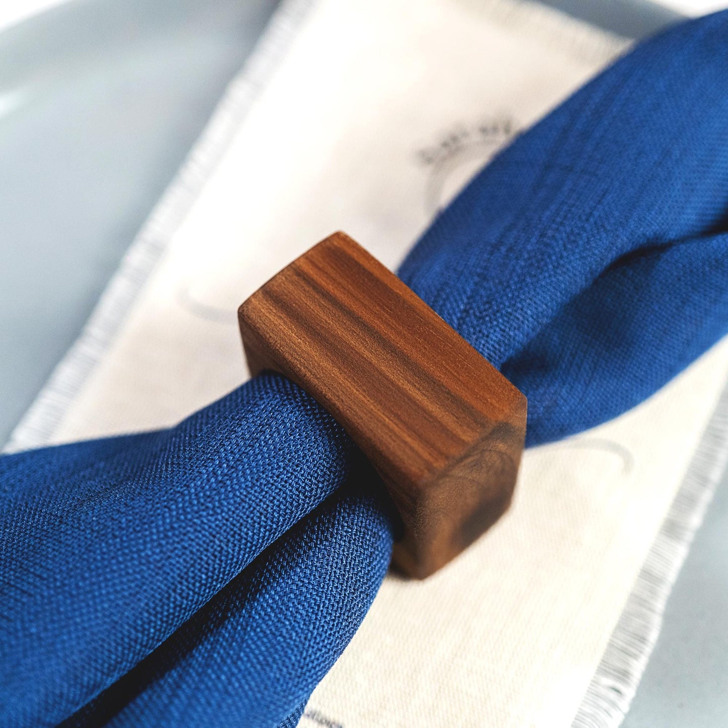 Wood Napkin Ring Place Card, Personalized Wedding Favor, Engraved Walnut Guest Name, Rustic Decor